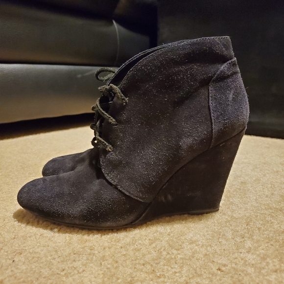 Via Spiga Fedora Suede Wedge Bootie sz 6 - Picture 3 of 9